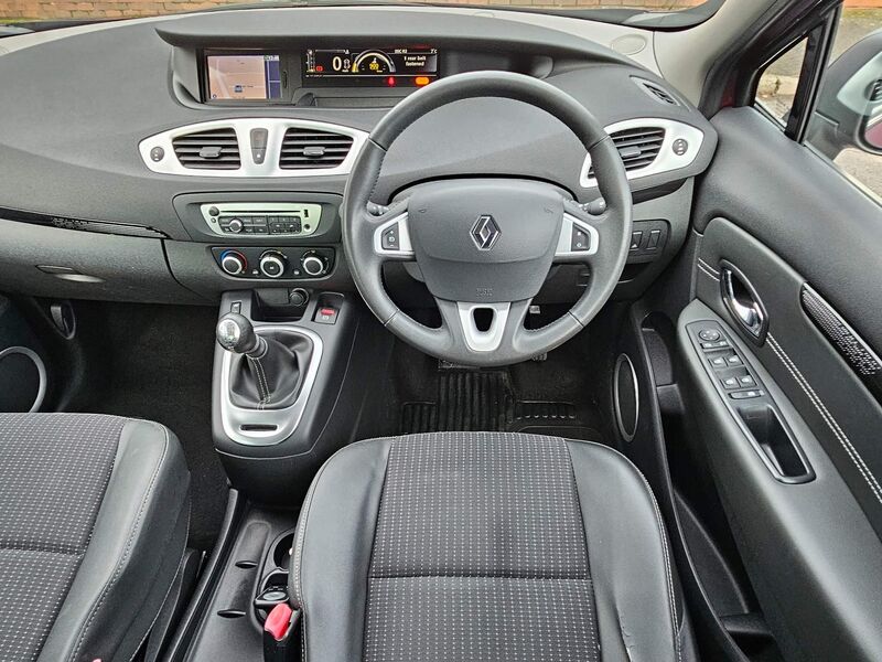 RENAULT SCENIC