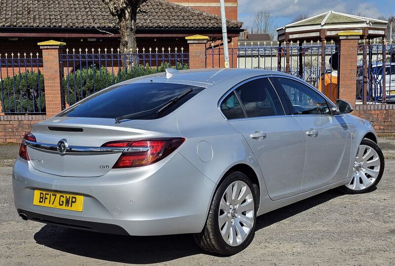 VAUXHALL INSIGNIA