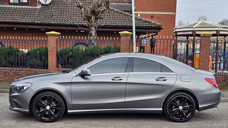 MERCEDES-BENZ CLA