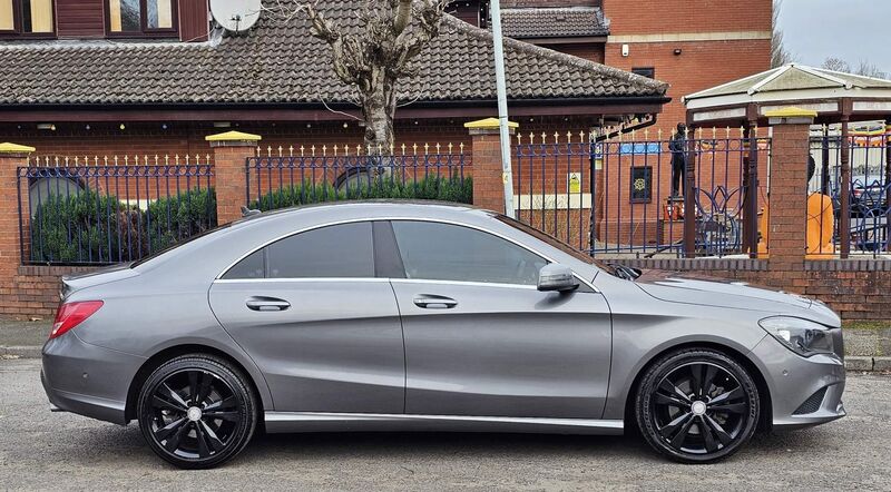 MERCEDES-BENZ CLA