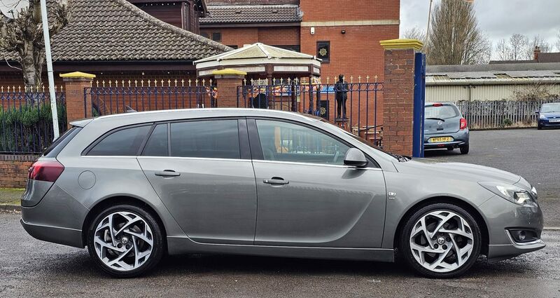 VAUXHALL INSIGNIA