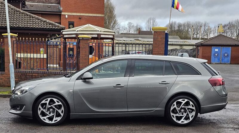 VAUXHALL INSIGNIA