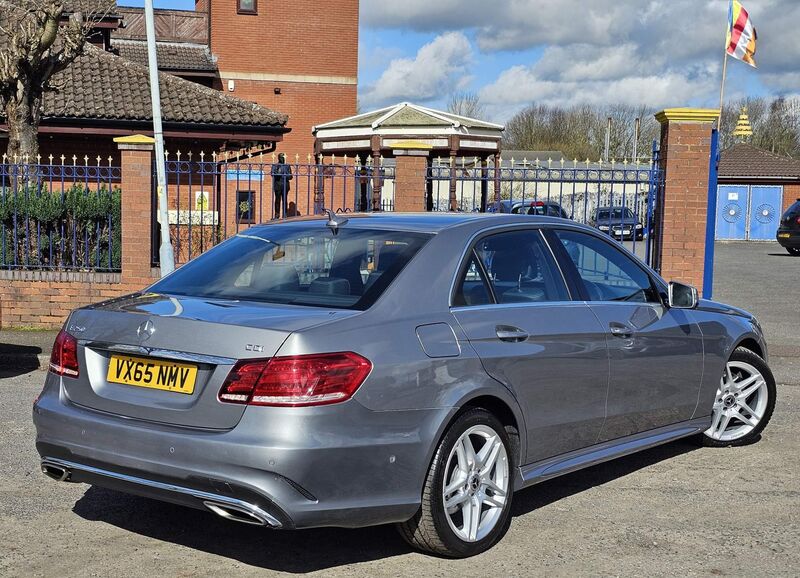 MERCEDES-BENZ E CLASS