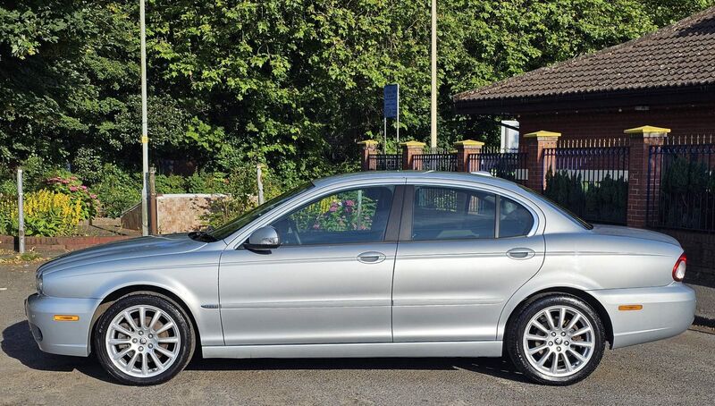 JAGUAR X-TYPE