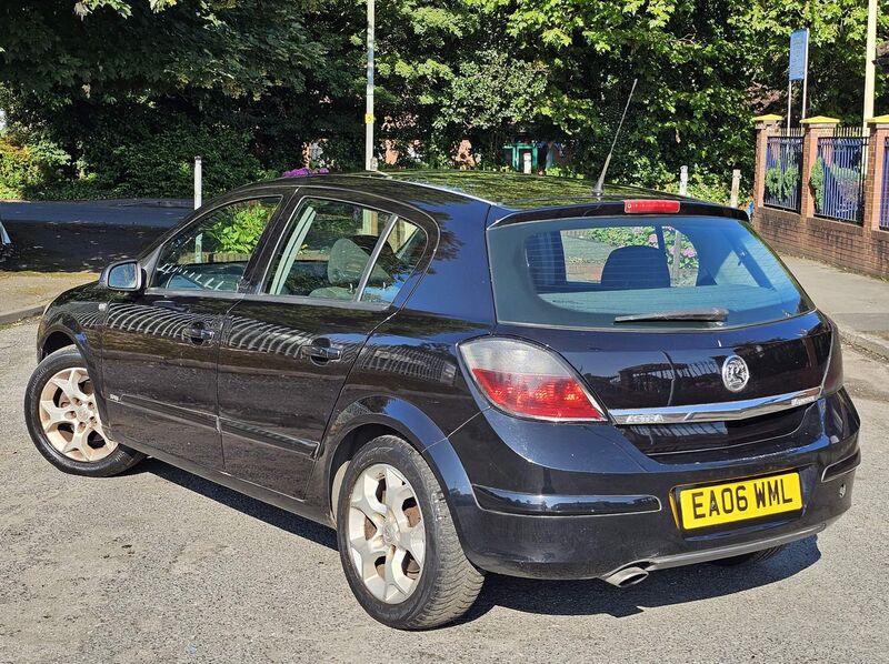 VAUXHALL ASTRA