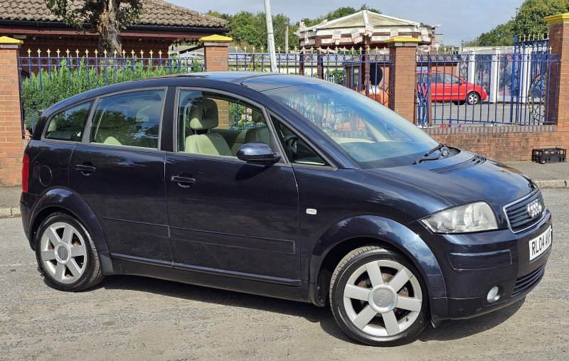 AUDI A2