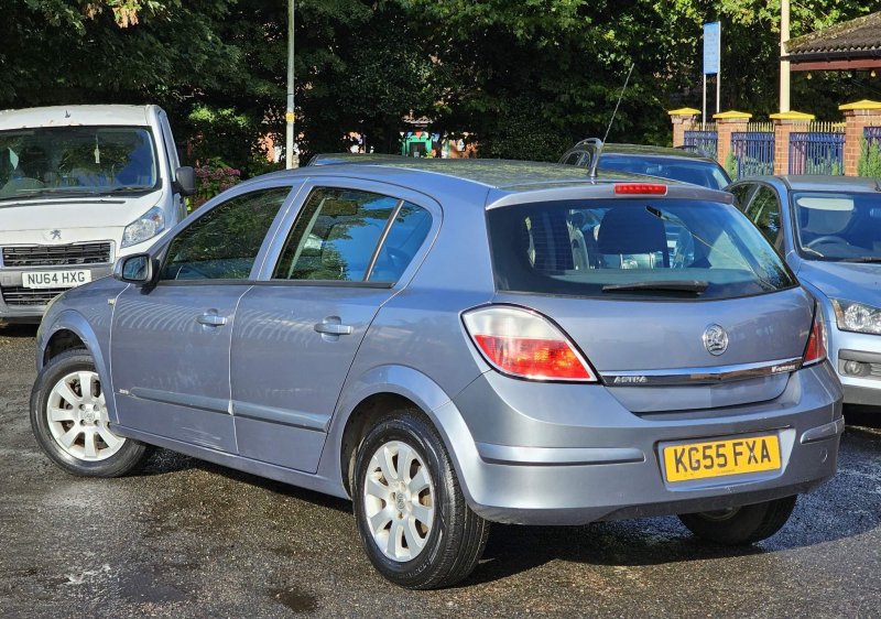 VAUXHALL ASTRA