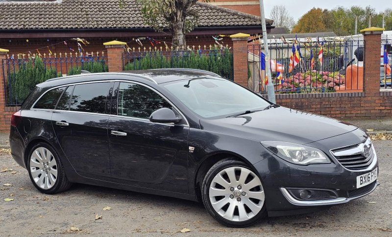 VAUXHALL INSIGNIA