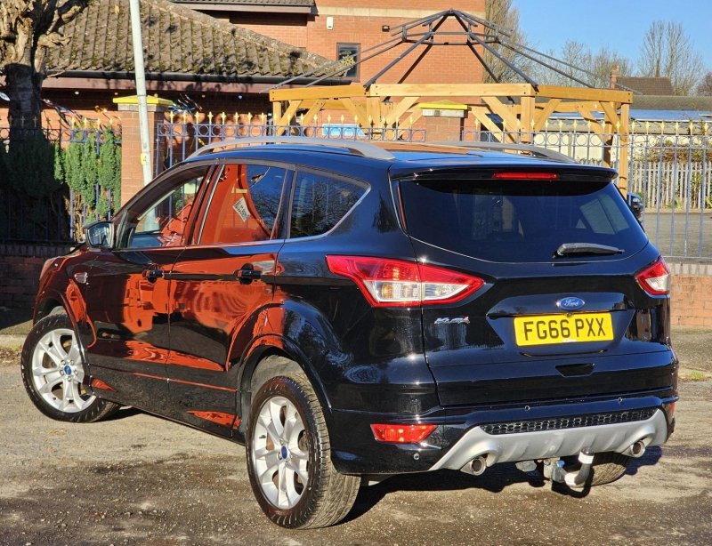 FORD KUGA