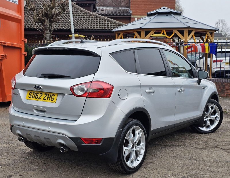 FORD KUGA