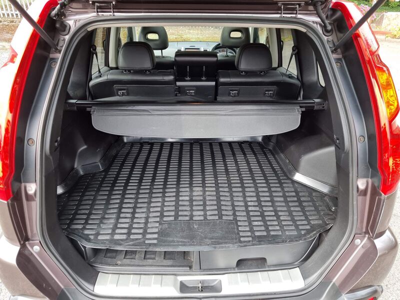 NISSAN X-TRAIL