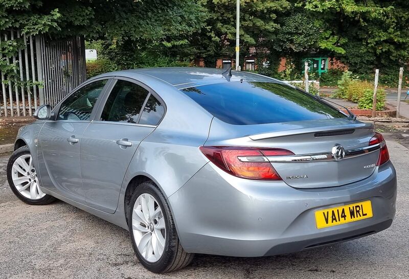 VAUXHALL INSIGNIA