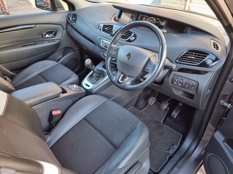 RENAULT SCENIC