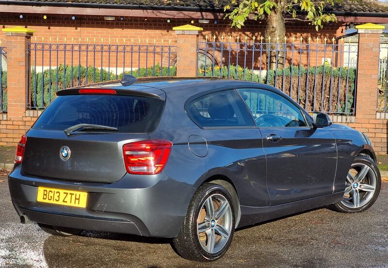 BMW 1 SERIES