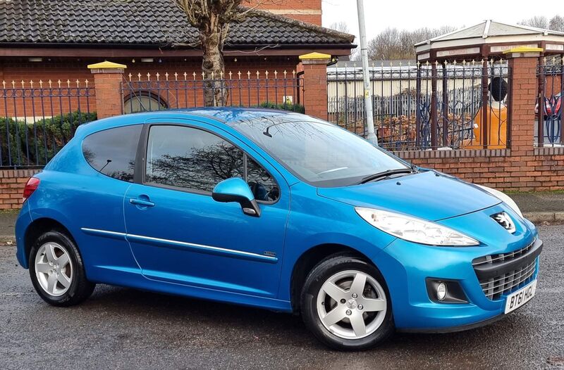 PEUGEOT 207