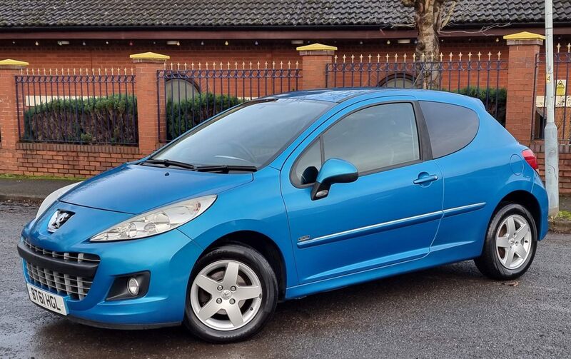 PEUGEOT 207