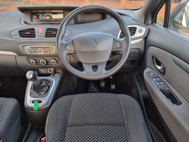 RENAULT SCENIC