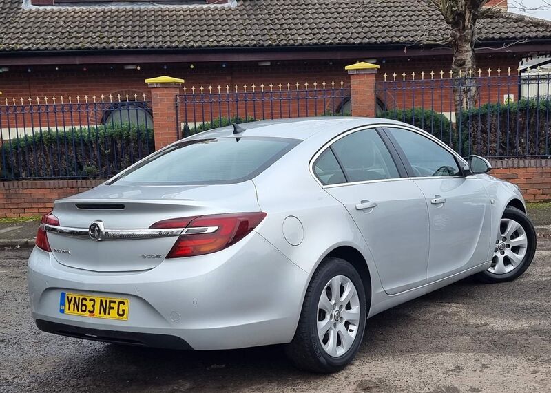 VAUXHALL INSIGNIA