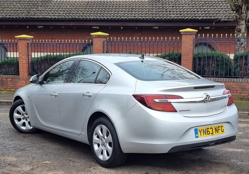 VAUXHALL INSIGNIA