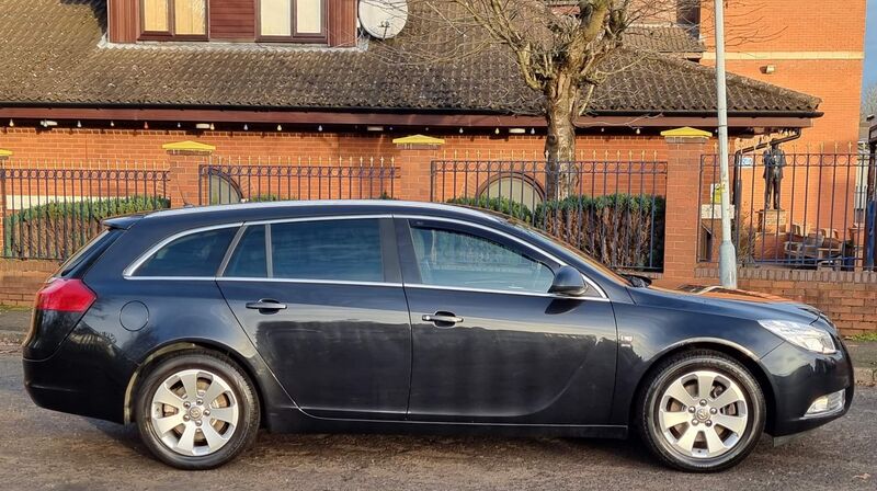 VAUXHALL INSIGNIA