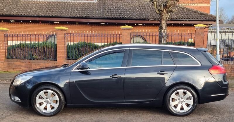 VAUXHALL INSIGNIA