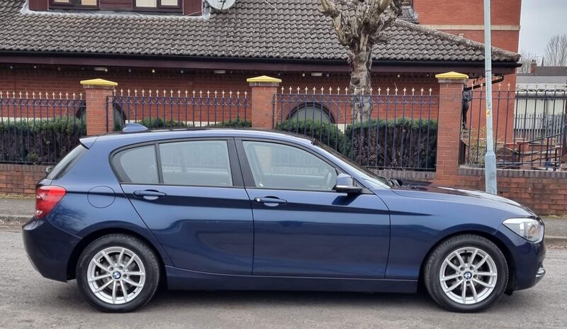 BMW 1 SERIES