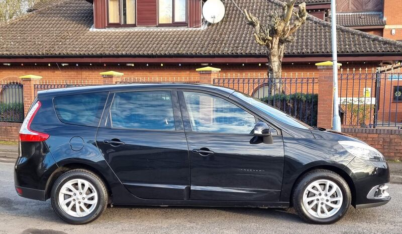 RENAULT GRAND SCENIC