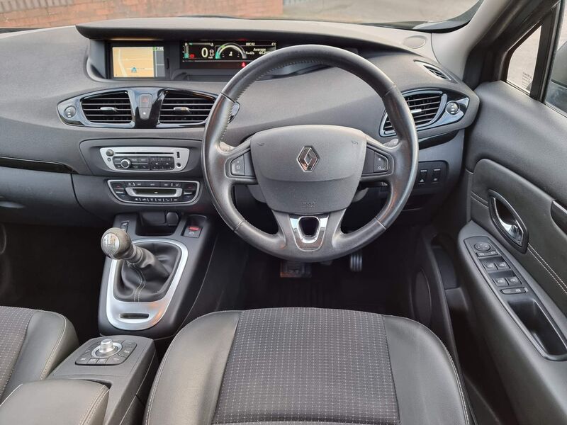 RENAULT GRAND SCENIC