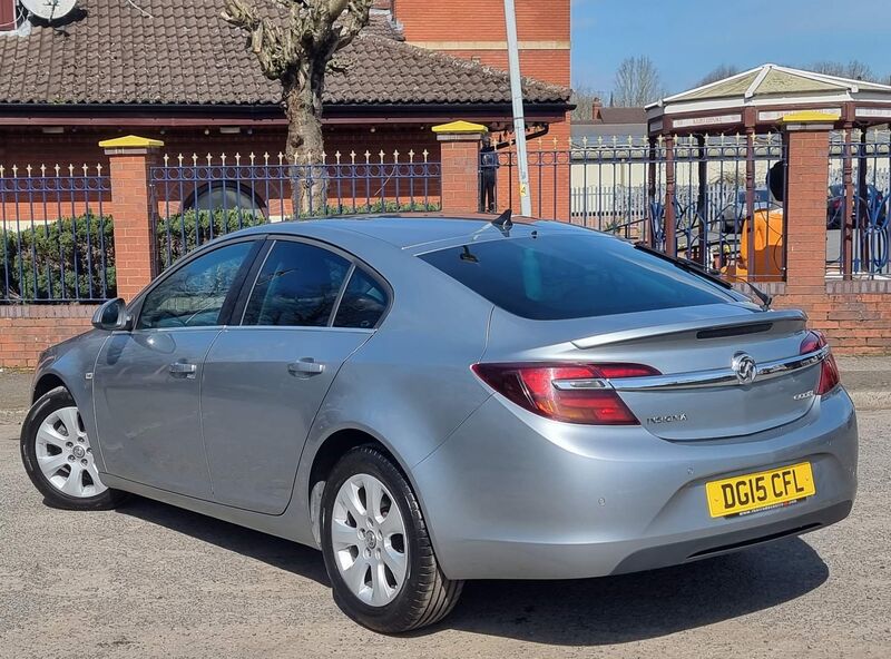 VAUXHALL INSIGNIA