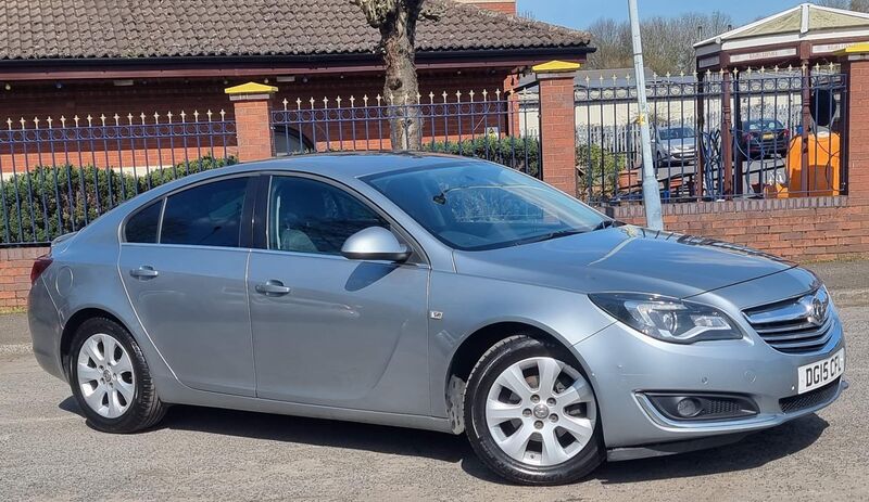 VAUXHALL INSIGNIA