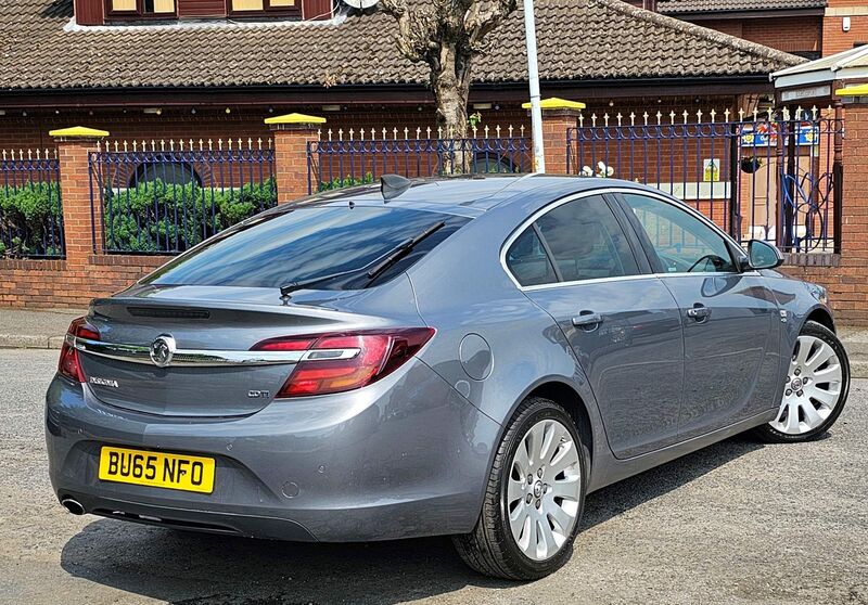 VAUXHALL INSIGNIA