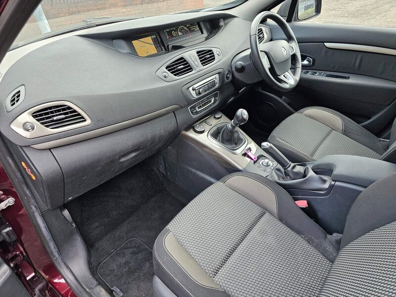 RENAULT SCENIC