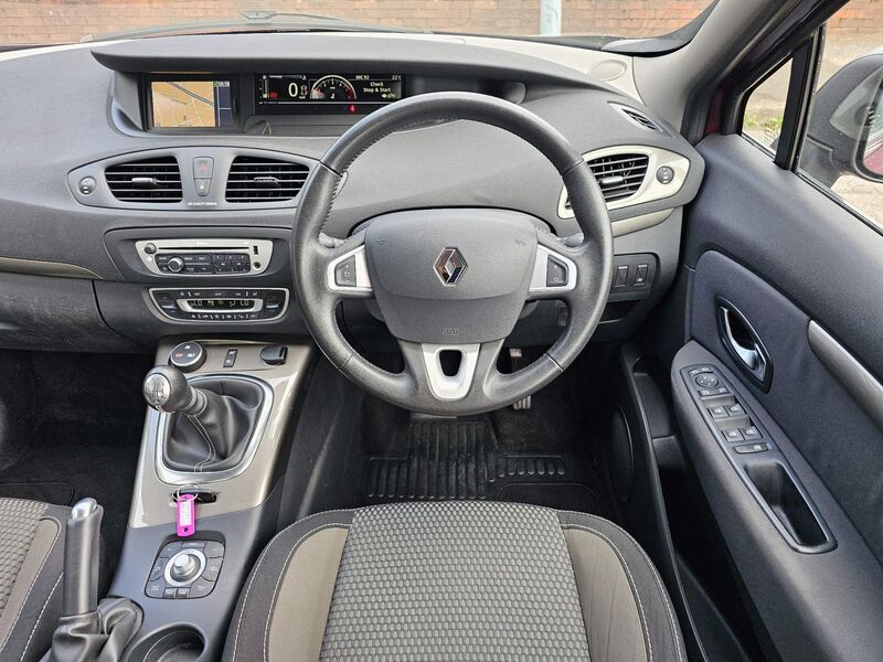 RENAULT SCENIC