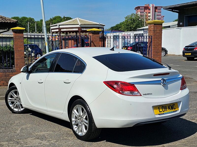 VAUXHALL INSIGNIA