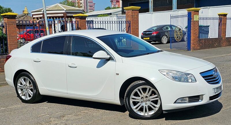 VAUXHALL INSIGNIA