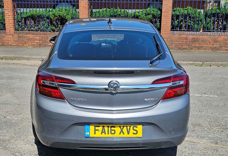 VAUXHALL INSIGNIA