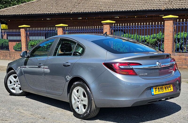 VAUXHALL INSIGNIA