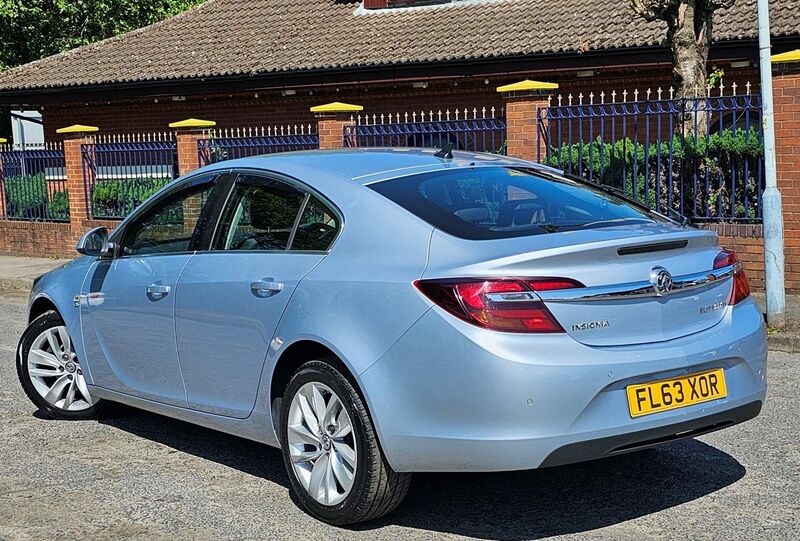 VAUXHALL INSIGNIA