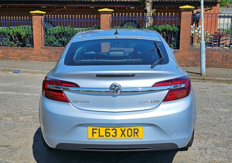 VAUXHALL INSIGNIA