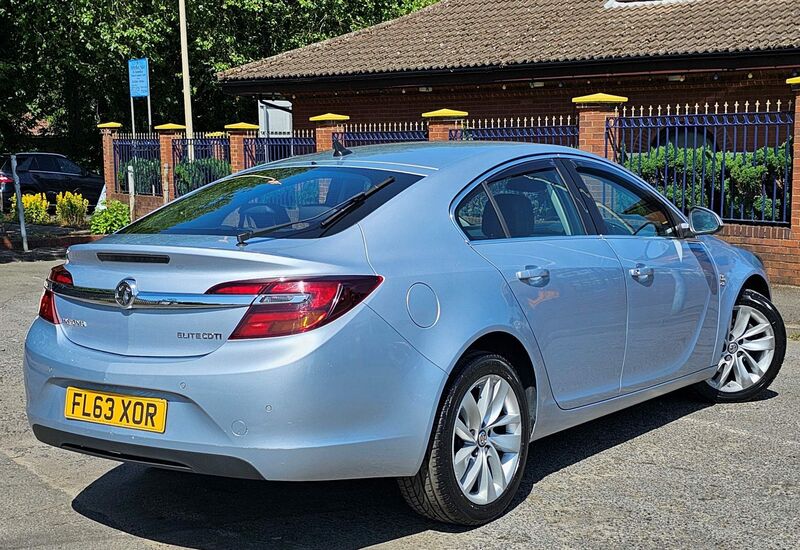 VAUXHALL INSIGNIA