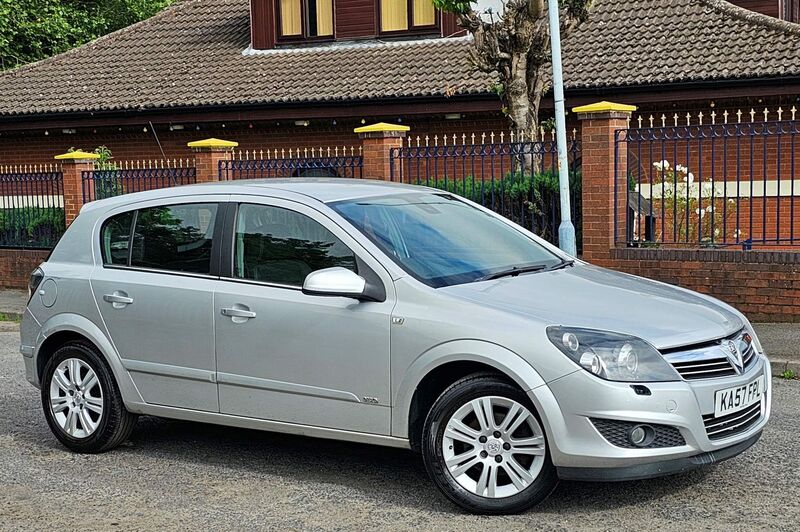 VAUXHALL ASTRA