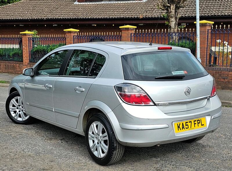 VAUXHALL ASTRA