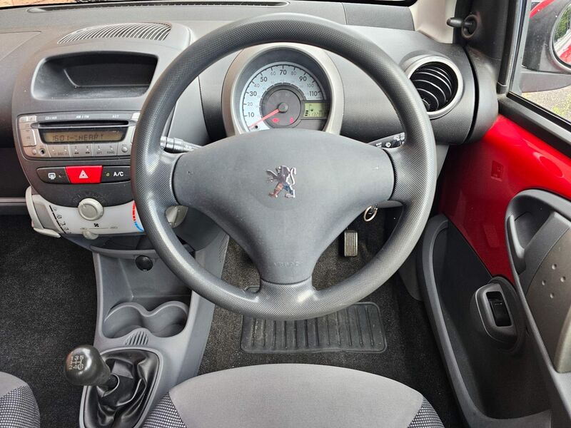 PEUGEOT 107