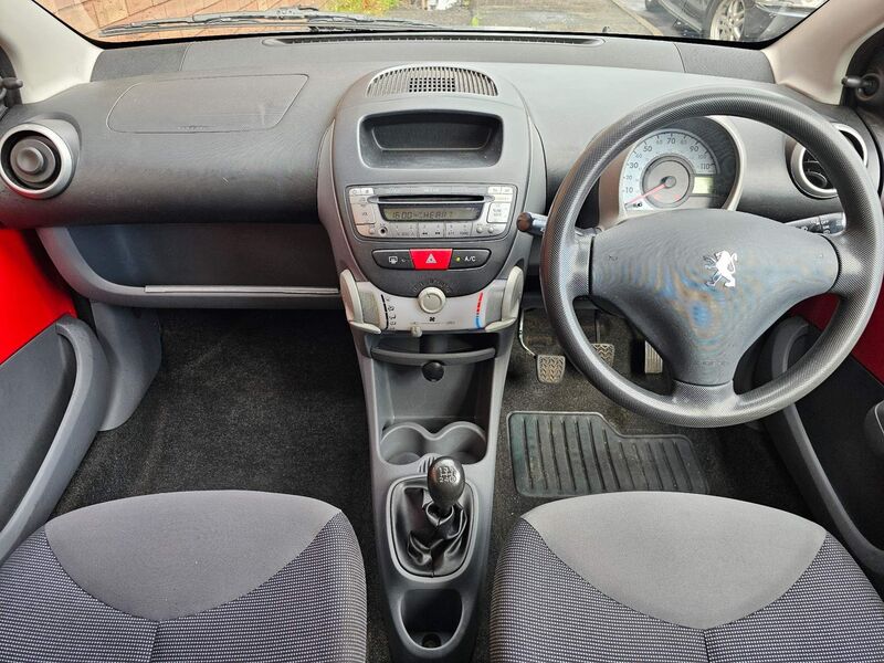 PEUGEOT 107