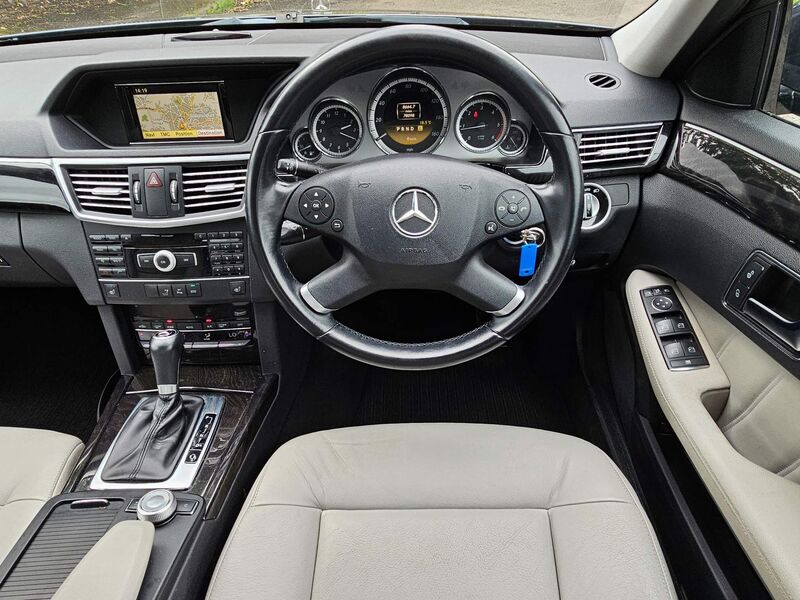 MERCEDES-BENZ E CLASS