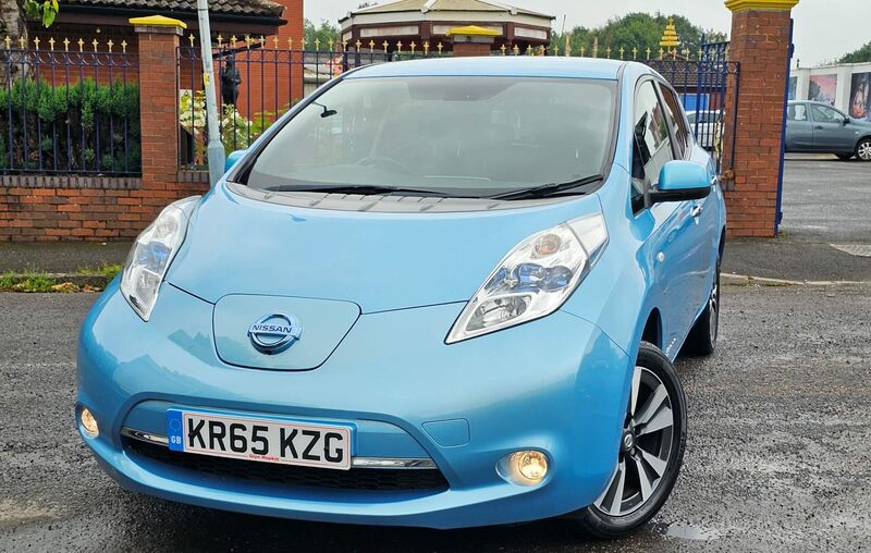 NISSAN LEAF